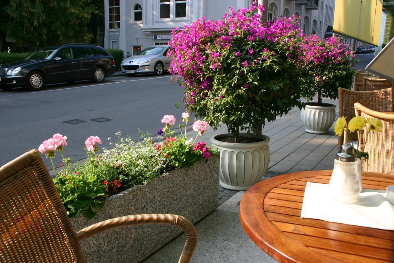 Cafe Schneidewind Hotel Bad Pyrmont Exterior photo
